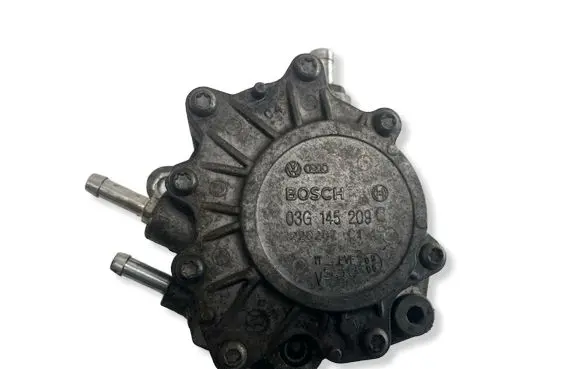 Volkswagen PASSAT B6 Vacuum pump 03G145209C