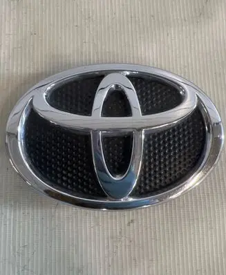 Toyota Corolla E140 E150 Manufacturer badge logo/emblem 753010F010