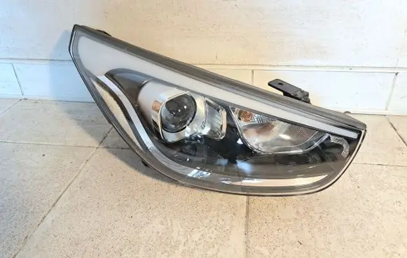 Hyundai ix35 Headlight/headlamp 921022SXXX 921022YXXX