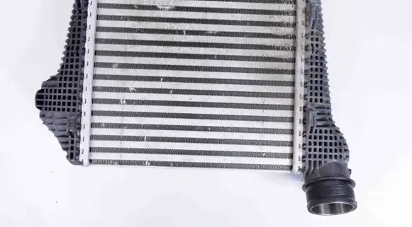 Porsche Macan (95B) Intercooler radiator 95B145804E