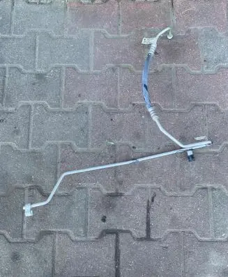 Jeep Grand Cherokee Air conditioning (A/C) pipe/hose 68161181AB
