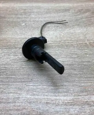 BMW 5 E39 Windshield washer fluid level sensor 8360459 WITHPLUG