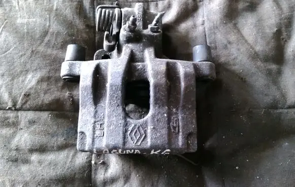 Renault Laguna II Rear brake caliper