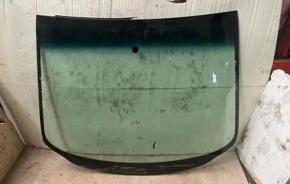 Ford Galaxy Front windscreen/windshield window 
