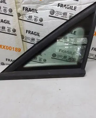 Seat Altea Front triangle window/glass 43R000469