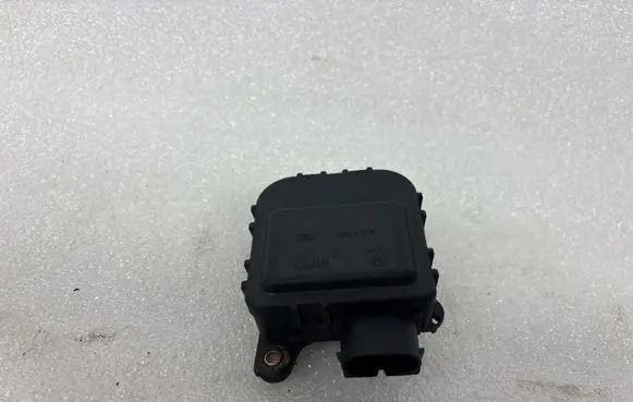 Audi A6 Allroad C6 Air flap motor/actuator 8D1820511B