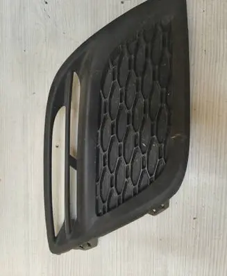 Volvo XC60 Front bumper lower grill 31290658