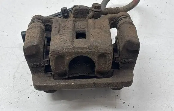 KIA Optima Rear brake caliper A558237700 1704121174