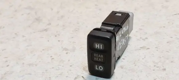 Toyota Avensis Verso Seat heating switch 191333