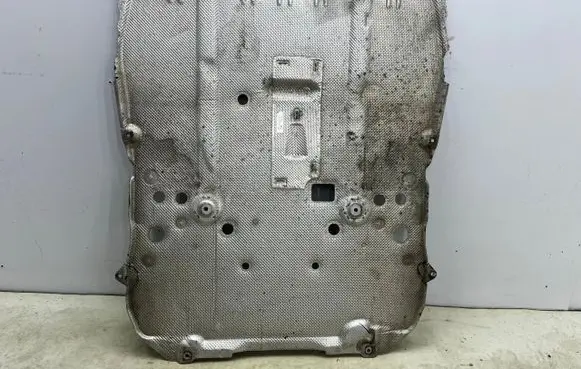 Peugeot 3008 II Engine splash shield/under tray 9818834580