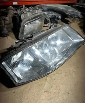 Audi A6 S6 C5 4B Headlight/headlamp 14847400 279402
