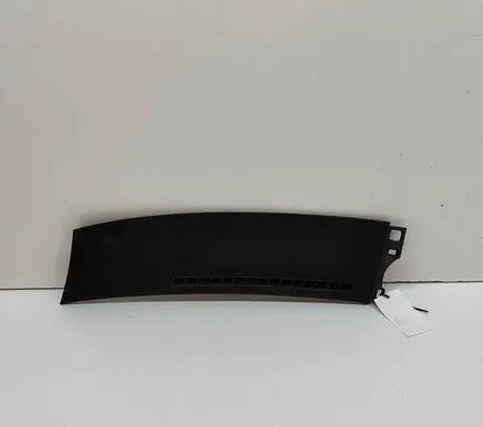 Dashboard glove box trim