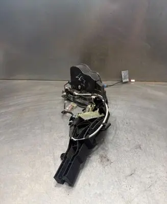 BMW 3 E90 E91 Front door lock 7202149