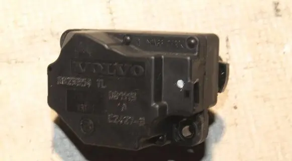 Volvo XC90 Air flap motor/actuator 8623354