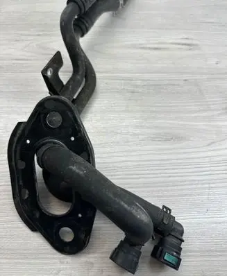 Land Rover Discovery 3 - LR3 Engine coolant pipe/hose PCH501052