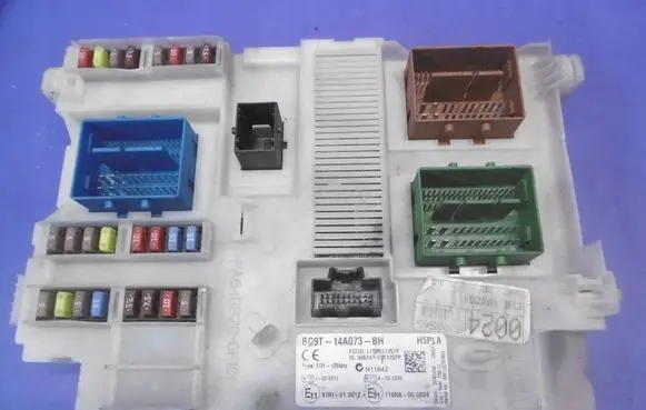 Ford Galaxy Fuse module BG9T14A073BH LTQF01125TP