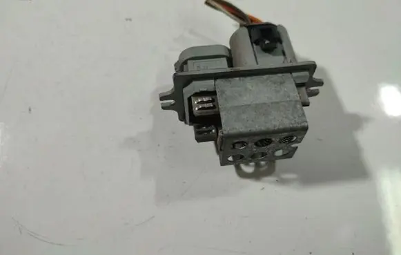 Renault Scenic I Heater blower motor/fan resistor 651920N