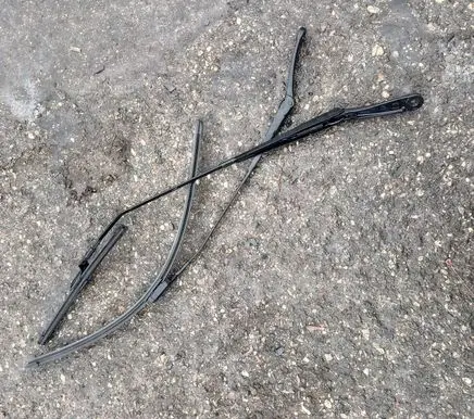 Ford Puma Front wiper blade arm 
