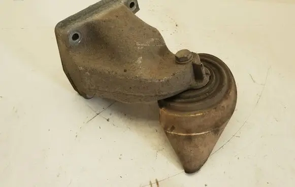 Mercedes-Benz S W221 Engine mounting bracket A6422230004