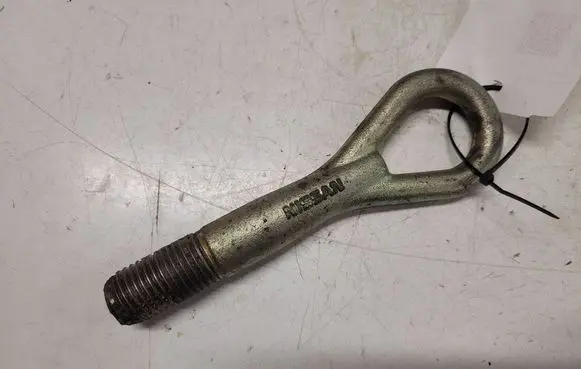 Nissan Qashqai Towing hook eye