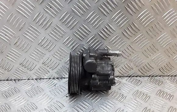 Peugeot 607 Power steering pump 9655444580