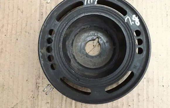 Opel Insignia A Crankshaft pulley 55564573
