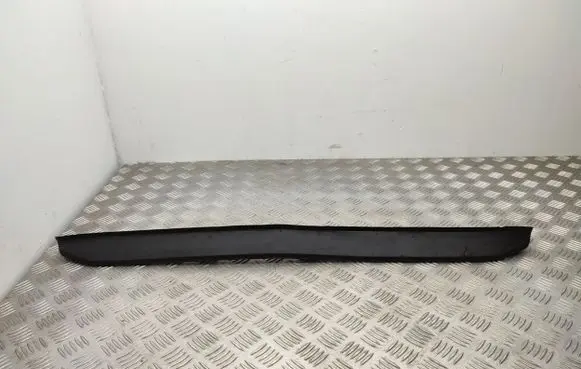 Front bumper lip