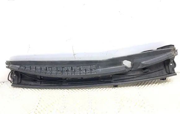Toyota Yaris Wiper trim 