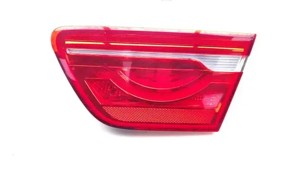 Jaguar XE Tailgate rear/tail lights 