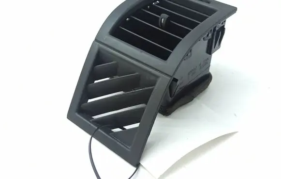 Chrysler 300 - 300C Dashboard side air vent grill/cover trim 1087532