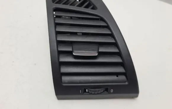 BMW 1 E81 E87 Dashboard side air vent grill/cover trim 705918813