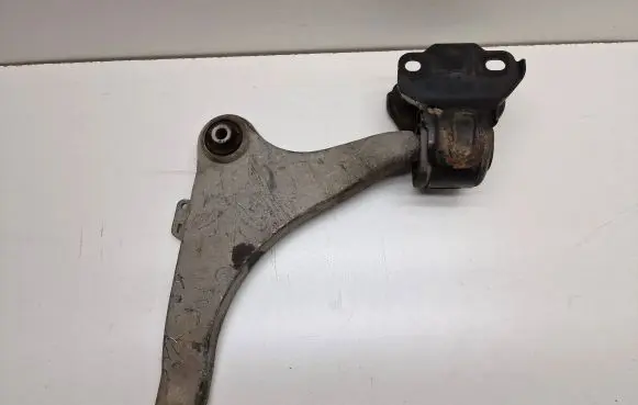 Volvo S60 Front lower control arm/wishbone 31340129