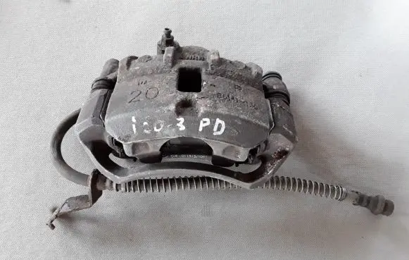 Hyundai i20 (PB PBT) Front brake caliper 581301J600