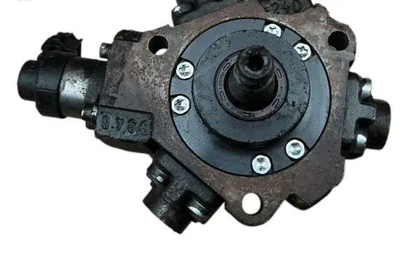 KIA Sorento Fuel injection high pressure pump 331004A410