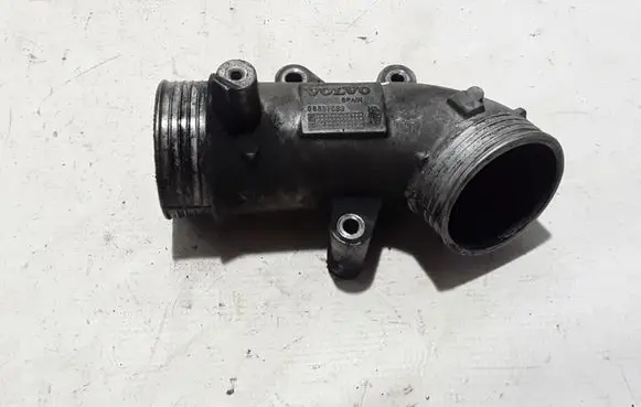 Volvo XC70 Intercooler hose/pipe 8631538