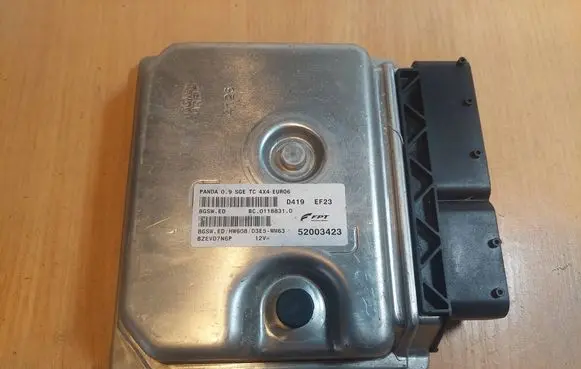 Fiat Panda III Engine control unit/module ECU 52003423 8GSW.ED HW608