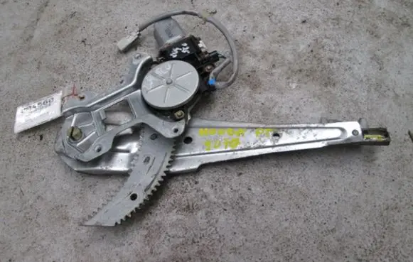 Honda CR-V Rear door window regulator with motor
