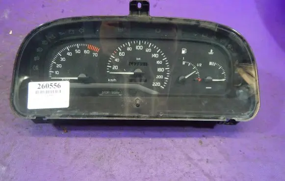 Renault Laguna I Speedometer (instrument cluster) 7700844747