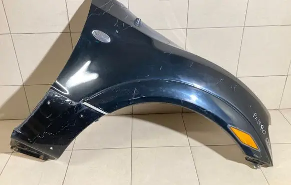Mitsubishi Pajero Fender