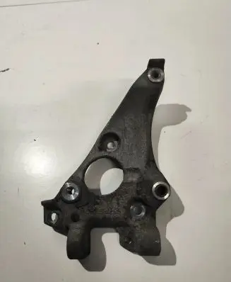 Peugeot 308 A/C compressor mount bracket 9672950980