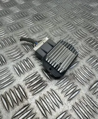 Mitsubishi Shogun Heater blower motor/fan resistor 4993002110
