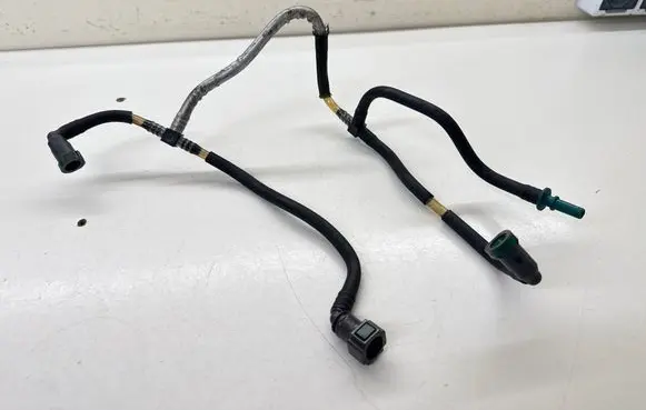 Peugeot 4007 Fuel line pipe