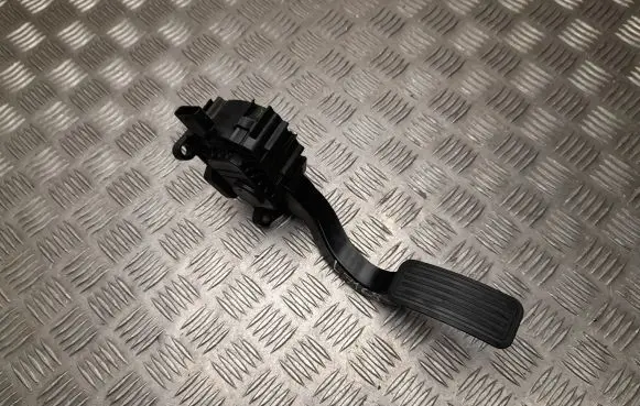 Tesla Model 3 Accelerator throttle pedal 1020792