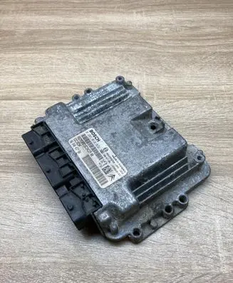Peugeot 308 Engine control unit/module ECU 9664843780 0281013872