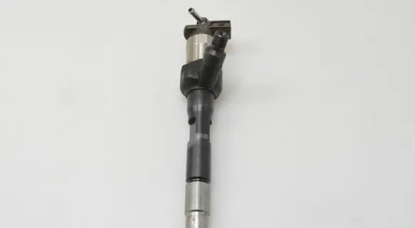 Mazda 6 Fuel injector R2AA13H50