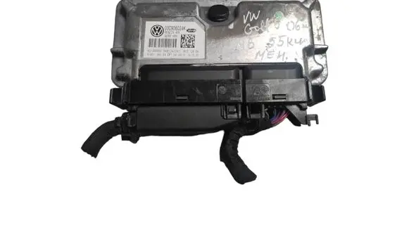 Volkswagen Golf V Engine control unit/module 03C906024K 61401X50