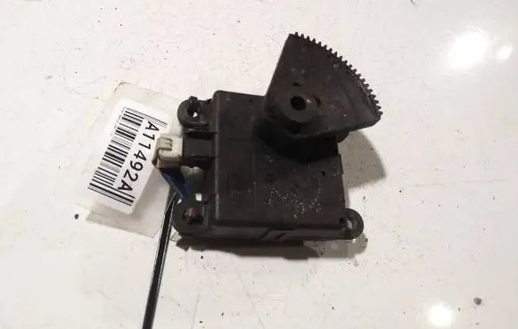 Nissan Qashqai Air flap motor/actuator A24850A7702000