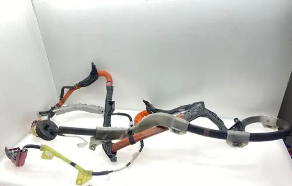 Toyota Prius+ (ZVW40) Positive cable (battery) 8216447161 181116 0009