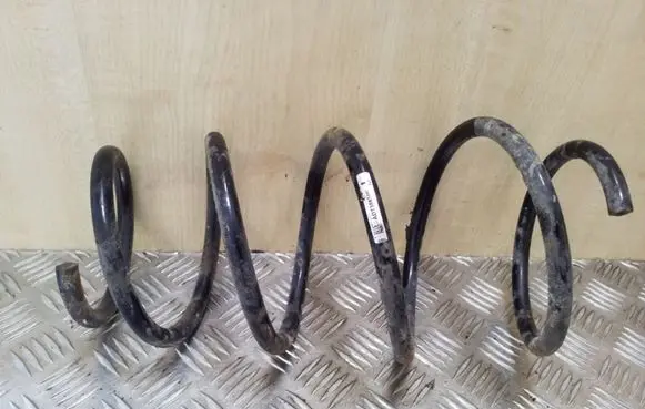 Toyota Avensis T270 Front coil spring ADT388506