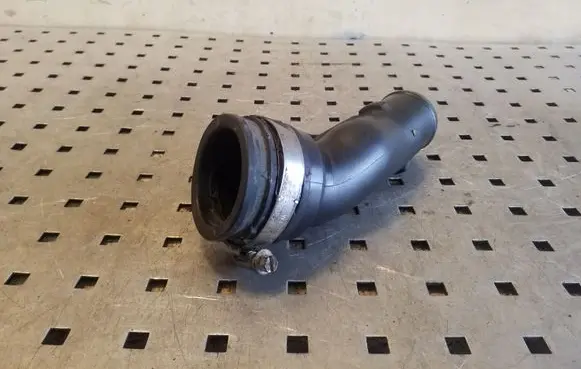 Nissan X-Trail T31 Intercooler hose/pipe